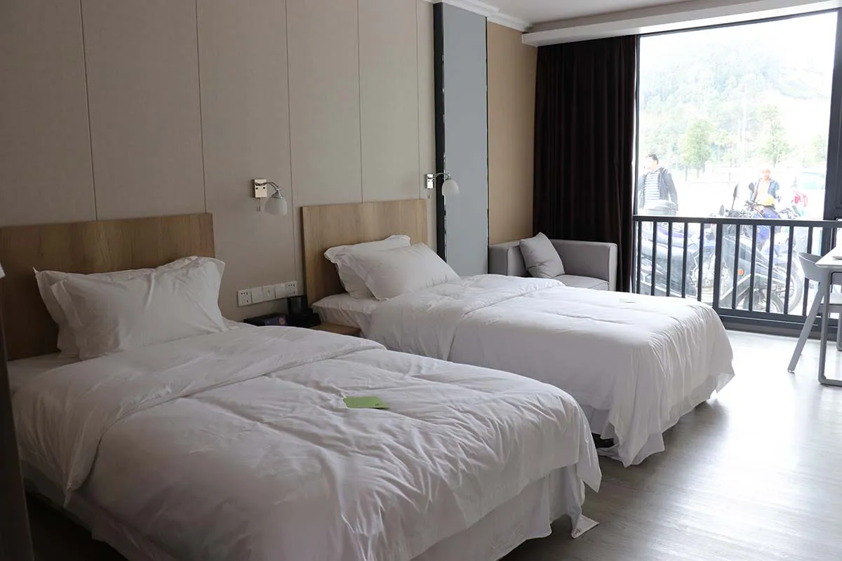 New Design Customized  Assemble Easily Prefabricated House Container Hotel for Sale