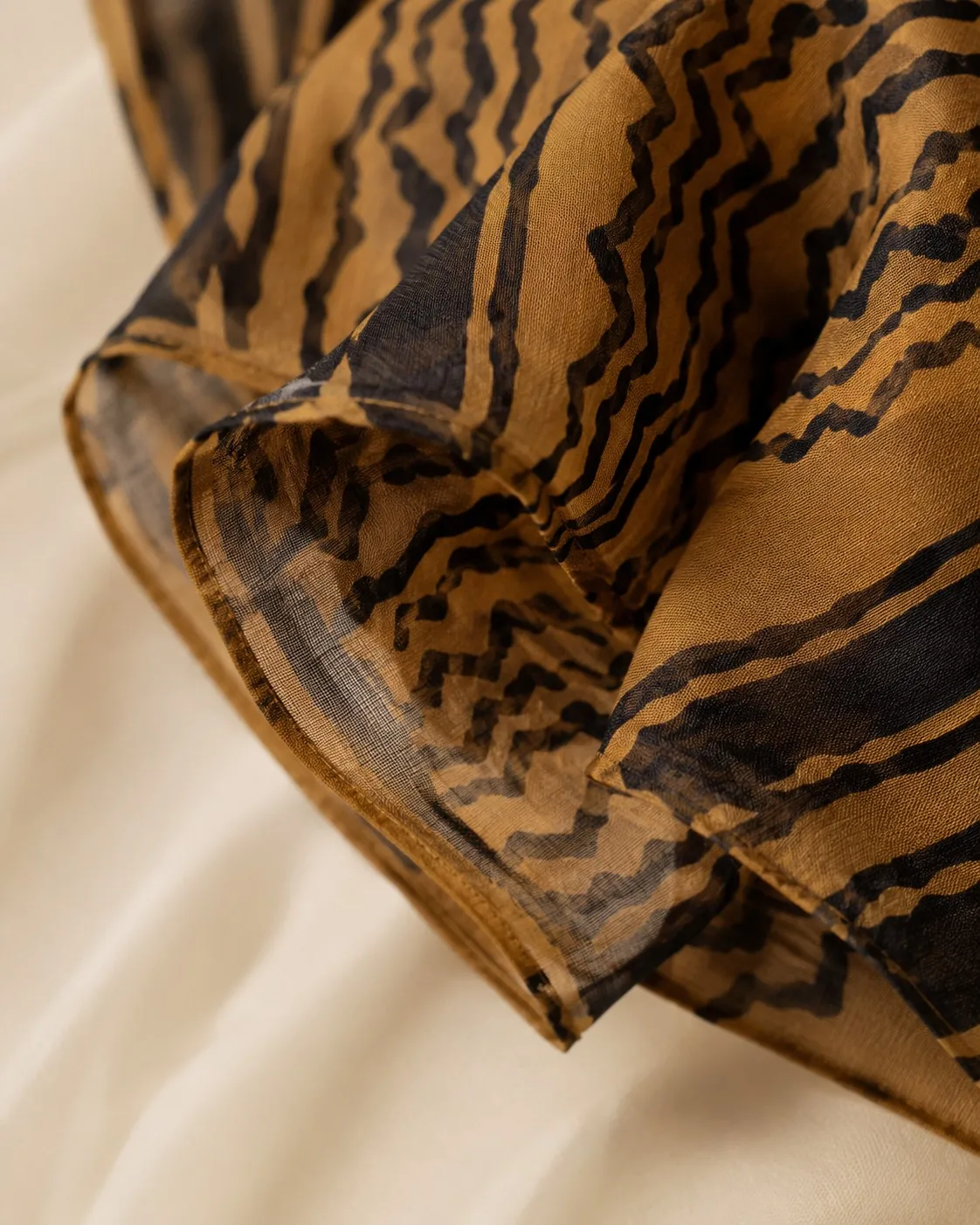 Custom Printed Modal Hijab Tribal Zigzag view 8