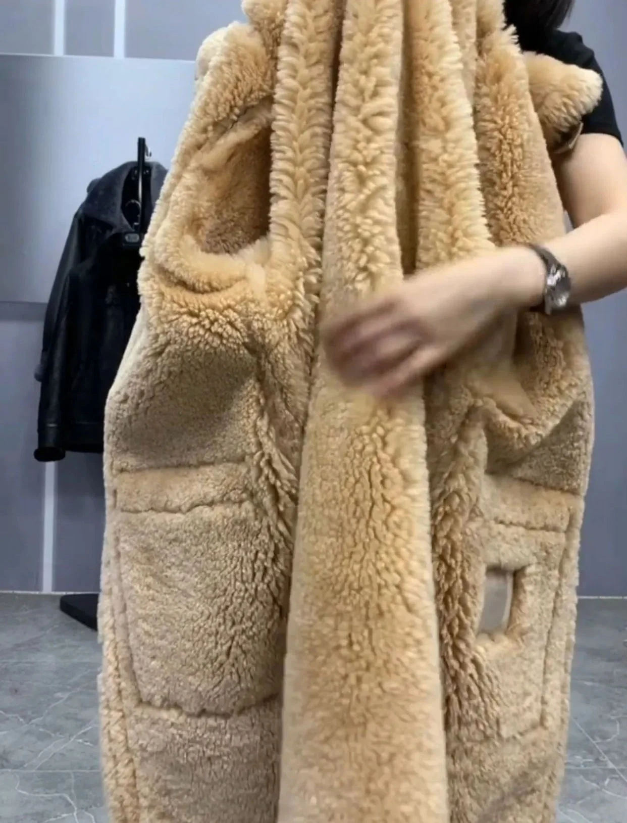 New Arrival Genuine Sheepskin Shearling Jacket Women