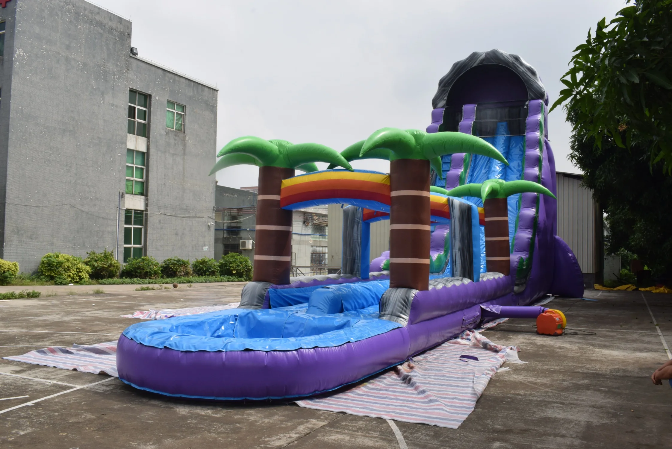 custom Outdoor PVC Inflatable Slides Water Slide Rock Climbing Wall Small pool Outdoor games slide for kids supplier