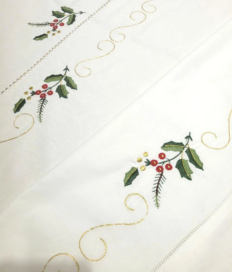 Custom Embroidered Holly and Red Bow Christmas White Cotton Tablecloth Hemstitch Tablecloth Home Hotel Restaurant Holidays Use
