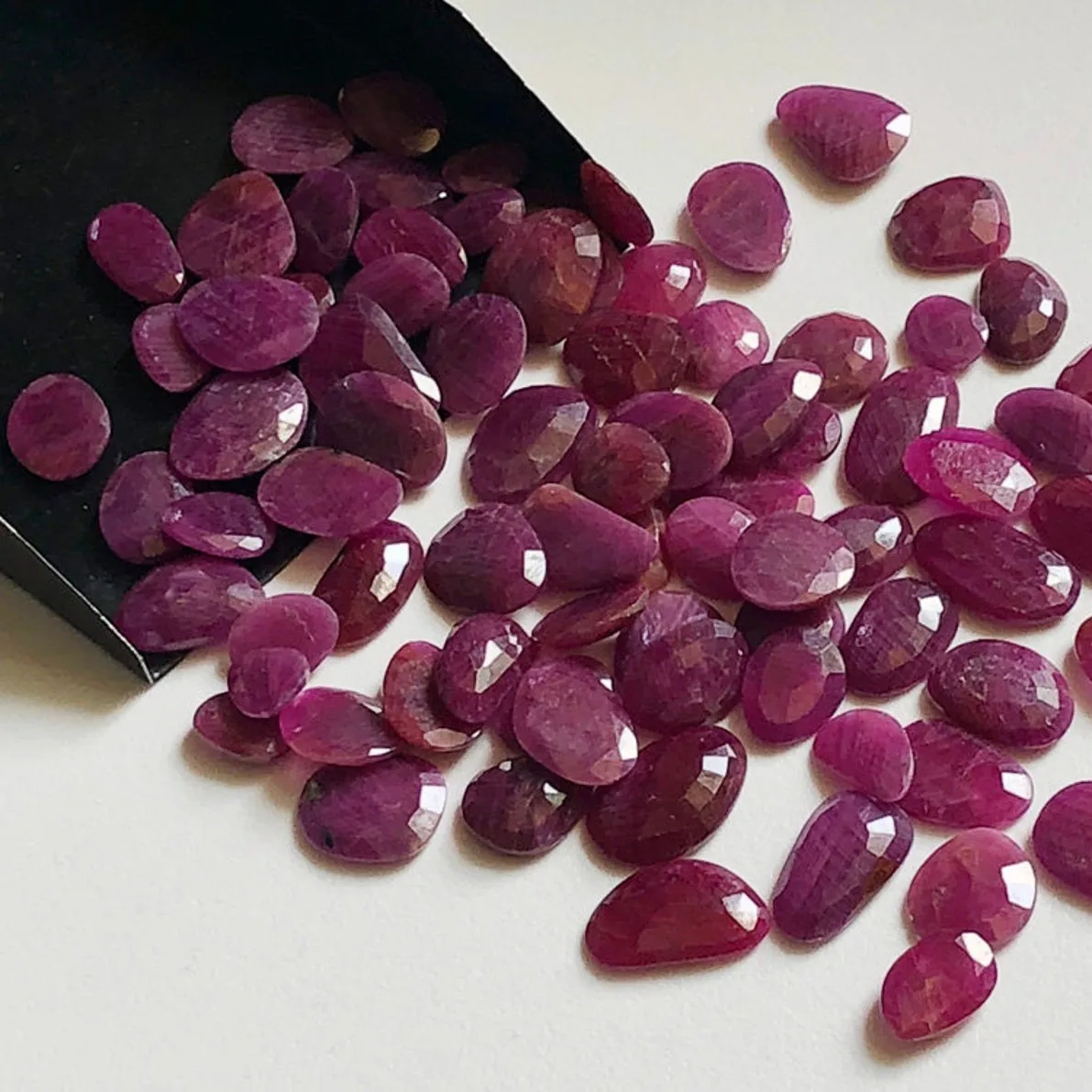 Wholesale Trendy Elegant Natural Crystal Ruby Cabochons DIY Gorgeous Loose Stones Oval Cut Fabulous Flat Back Rose Cut Gems Red