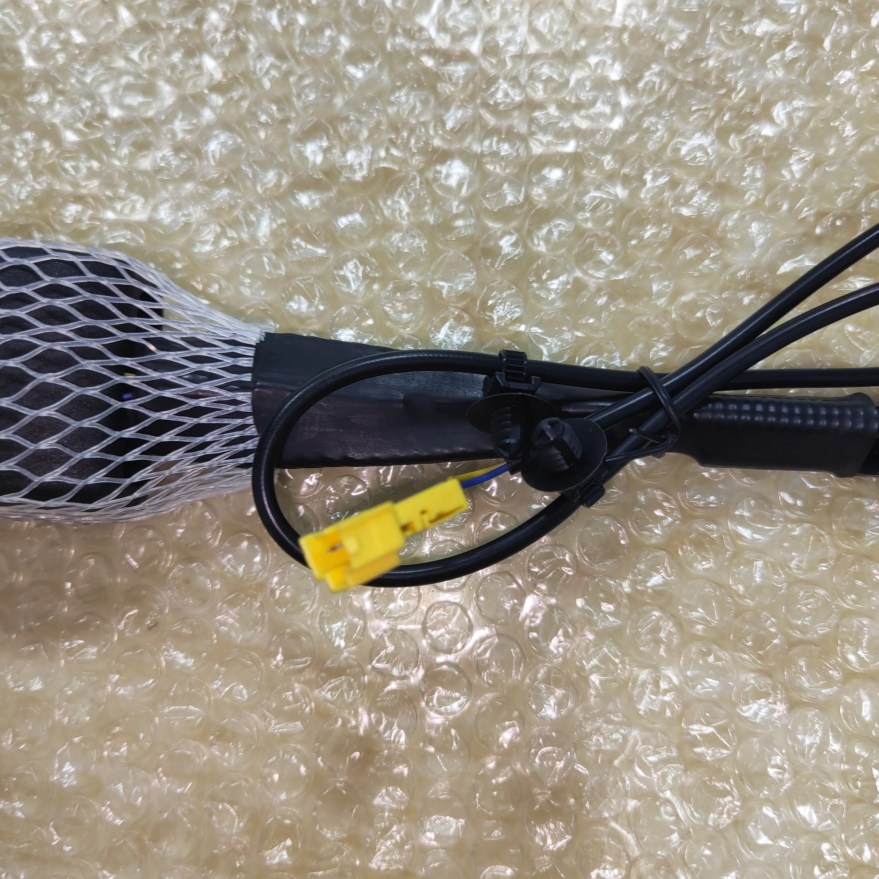 Accrochage Ceinture Avant Gauche Mercedes-Benz MB 100 D - Réf. 6318600969 | Pièce D'occasion En Bon état