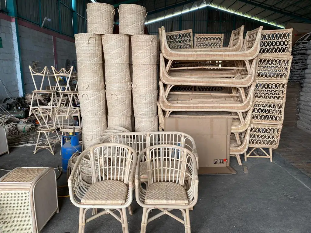 Bamboo/rattan Garden Sofa Set - Modern Round Rattan Woven Outdoor Seat ...