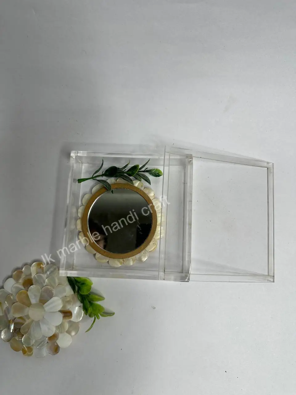 Handmade Beautifully Decorative Mother of Pearl Inlay Mirror Wholesale Price