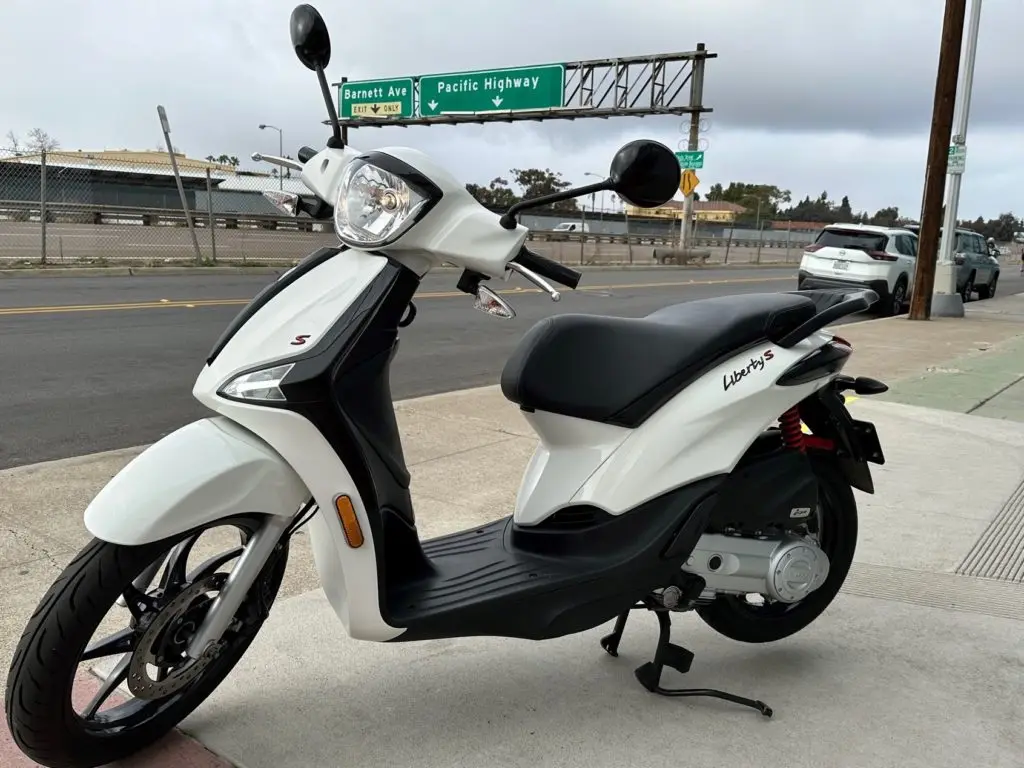 READY to SHIP 2023/24 Piaggios LIBERTY 50 50cc Scooter Motorcycles