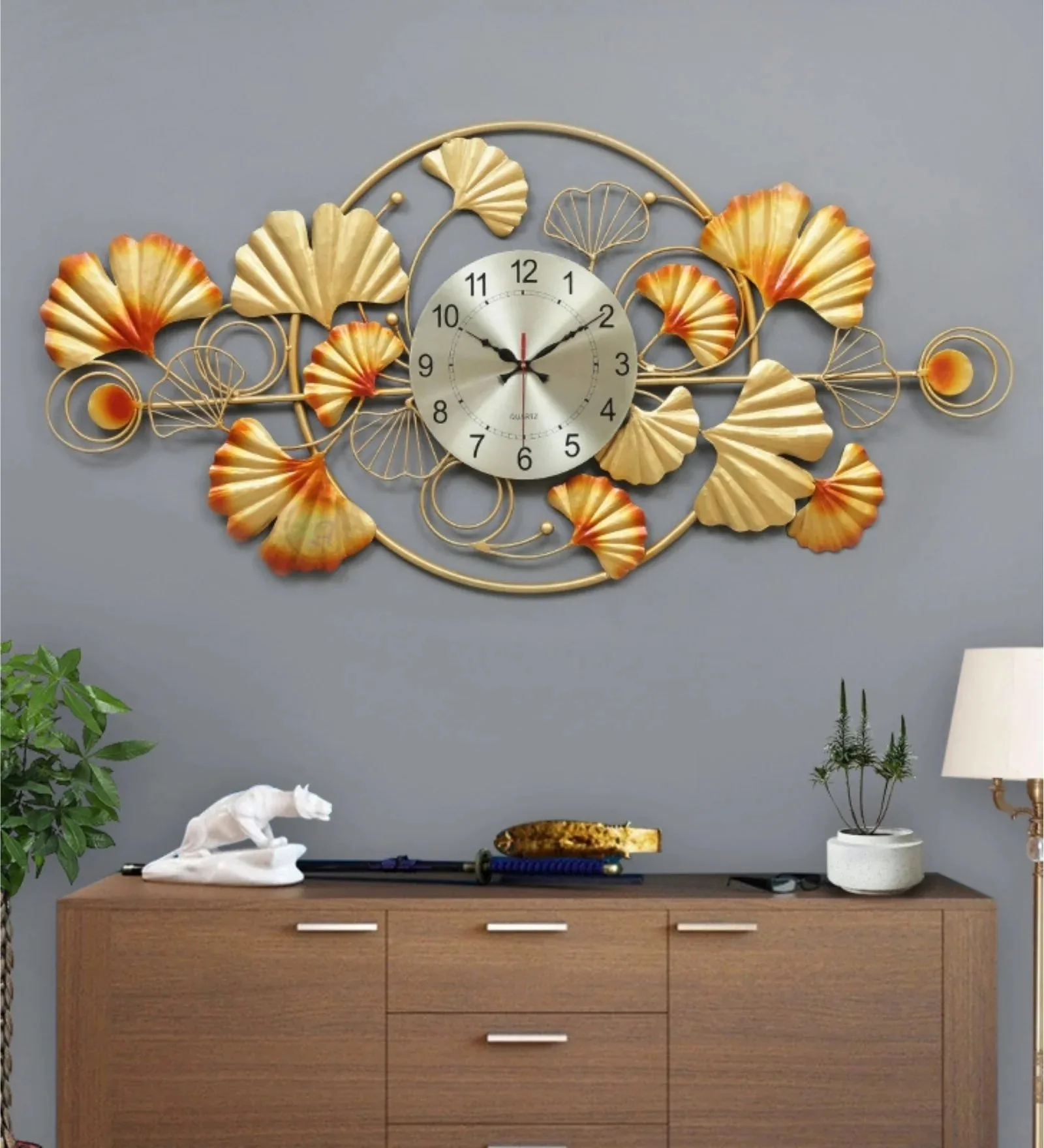 Latest Design Luxury Big Dial Iron Wall Clock Fancy Round Hanging Metal