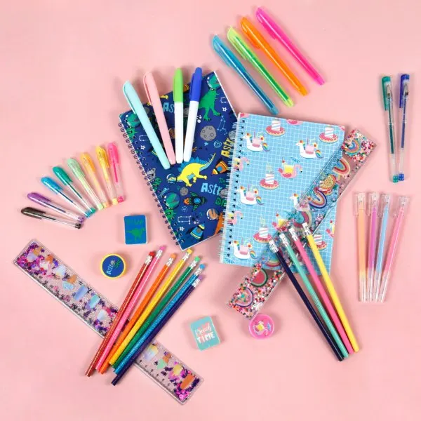 INTERWELL Sparkly Penguin Glitter PVC Pencil Case Durable Zippered Organizer for Kids Shiny School Supplies Stationery Pouch