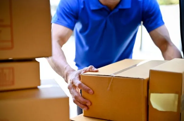 Как отправлять курьером через Авито и не попасть на деньги: пошаговая инструкция 2026