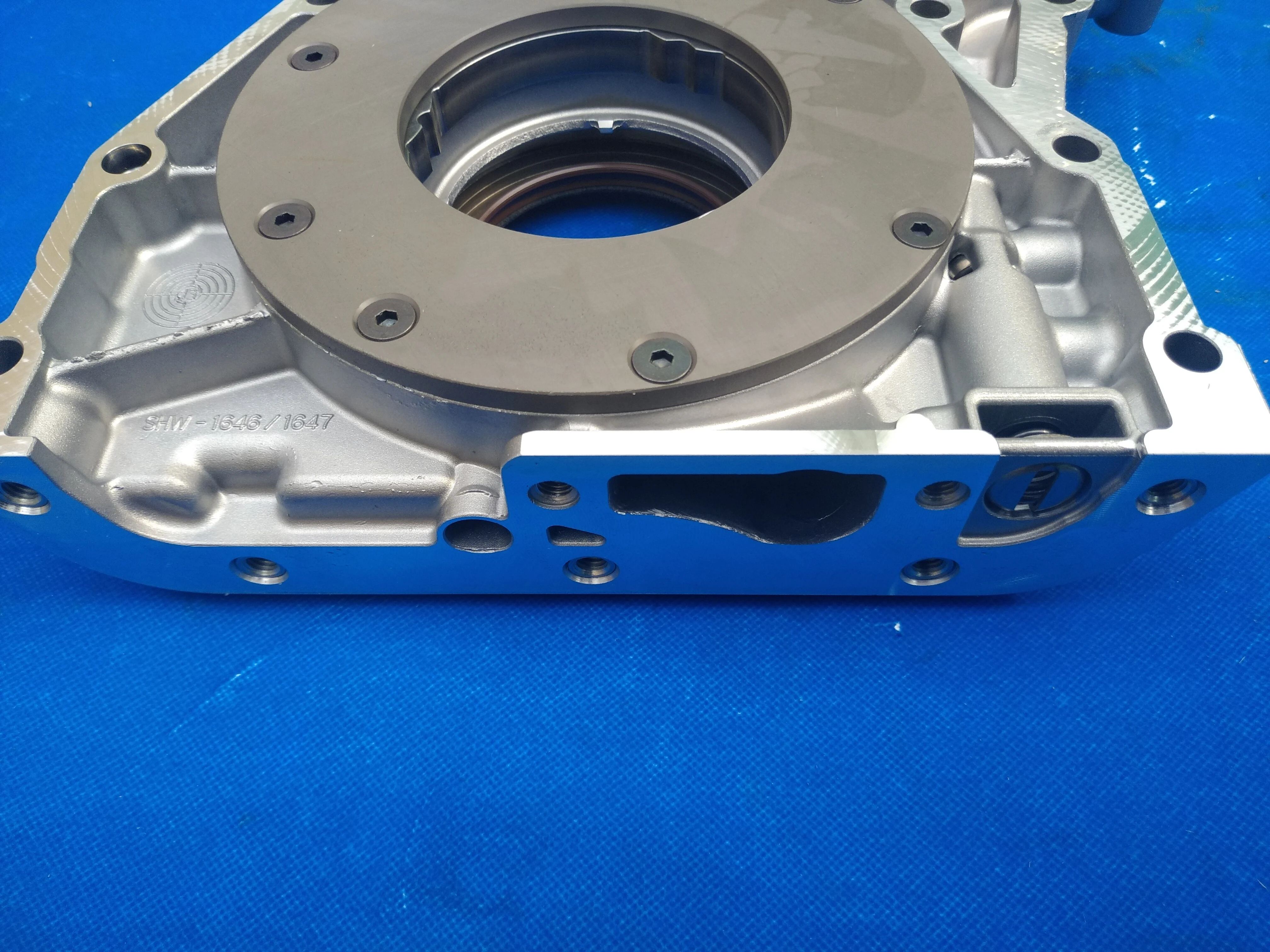 Deutz Engines 1013 Diesel Engine Spare Parts Front Cover Oil Pump 04259226 0425 9226 04515828