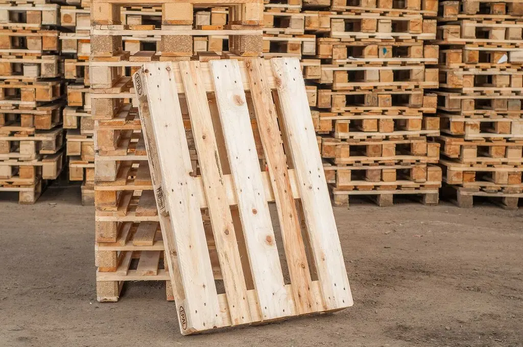 Wholesale New Epal / Euro Wood Pallets / Pine Wood Pallet | European ...