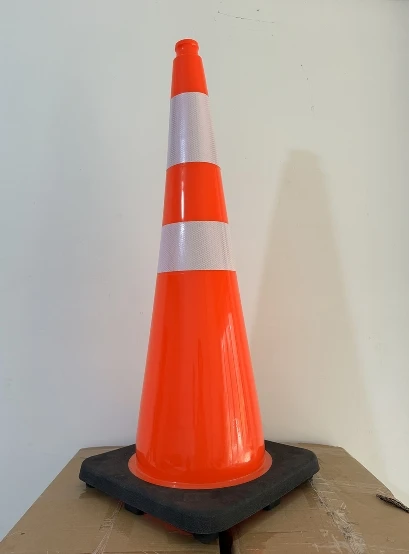 USA type flexible soft 36 inches PVC Safety Road Traffic Cone with black rubber base 4.2kg