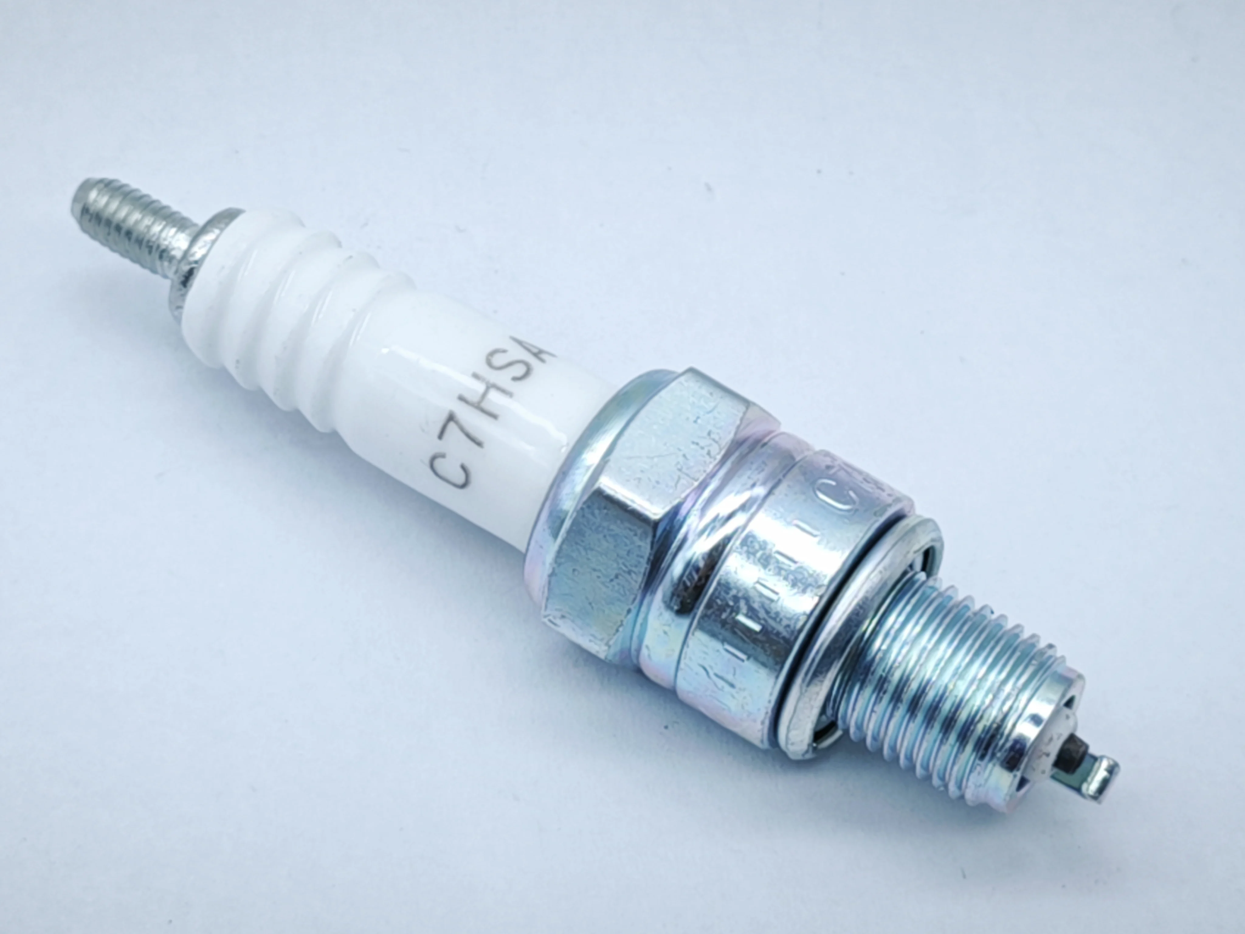 New C7HSA Iridium Platinum Spark Plug Wave100R/Mio Sporty/Soul/Fino/Nouvo Motorcycle Spare Parts Accessories