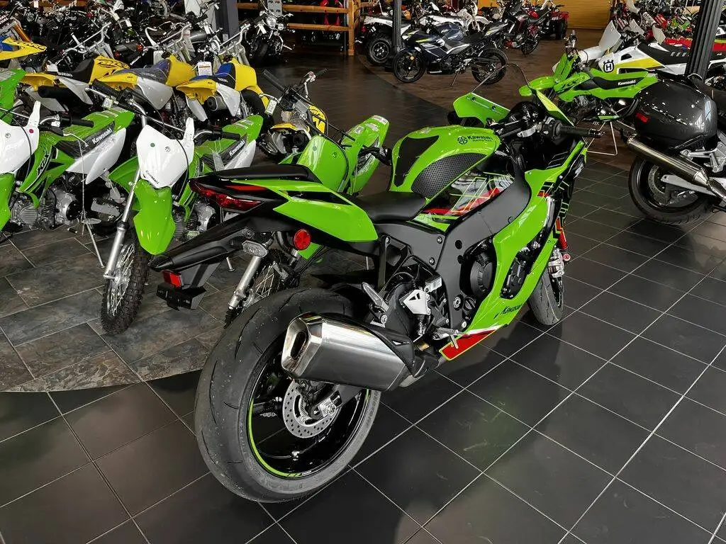 Used 2023 Kawasaki Ninja ZX-10R KRT Edition Max Speed 80km/h