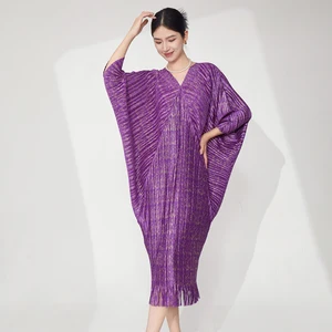 Wholesale Clothing Women's Fashion Dress Designer V-Neck Bat Sleeve Dress Plus Size Loose Tassel Dress