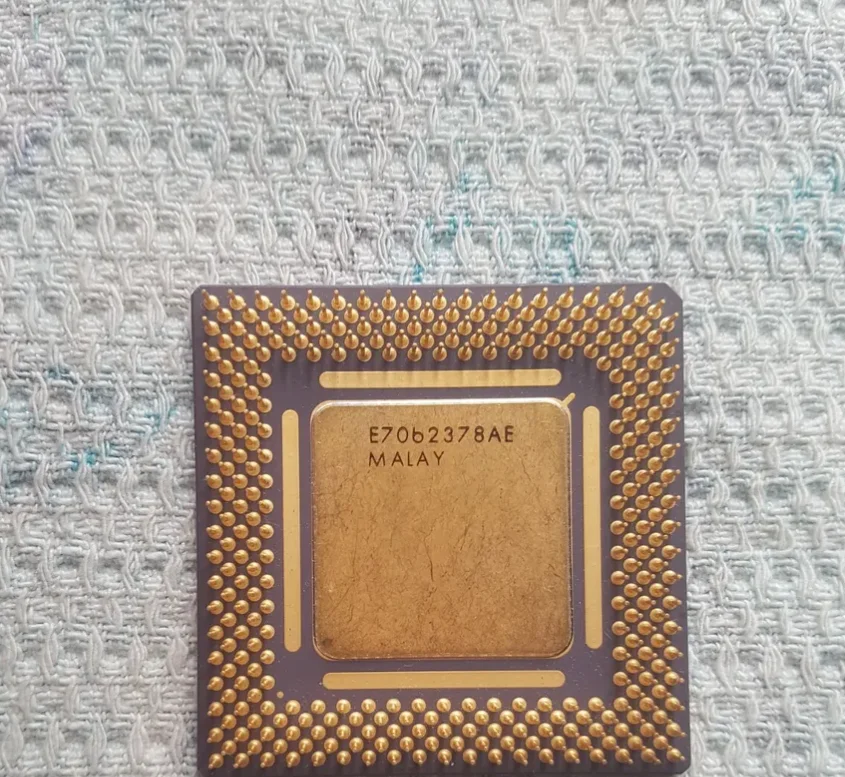 100% Intel Pentium Pro Ceramic CPU - Scrap for Gold Pins