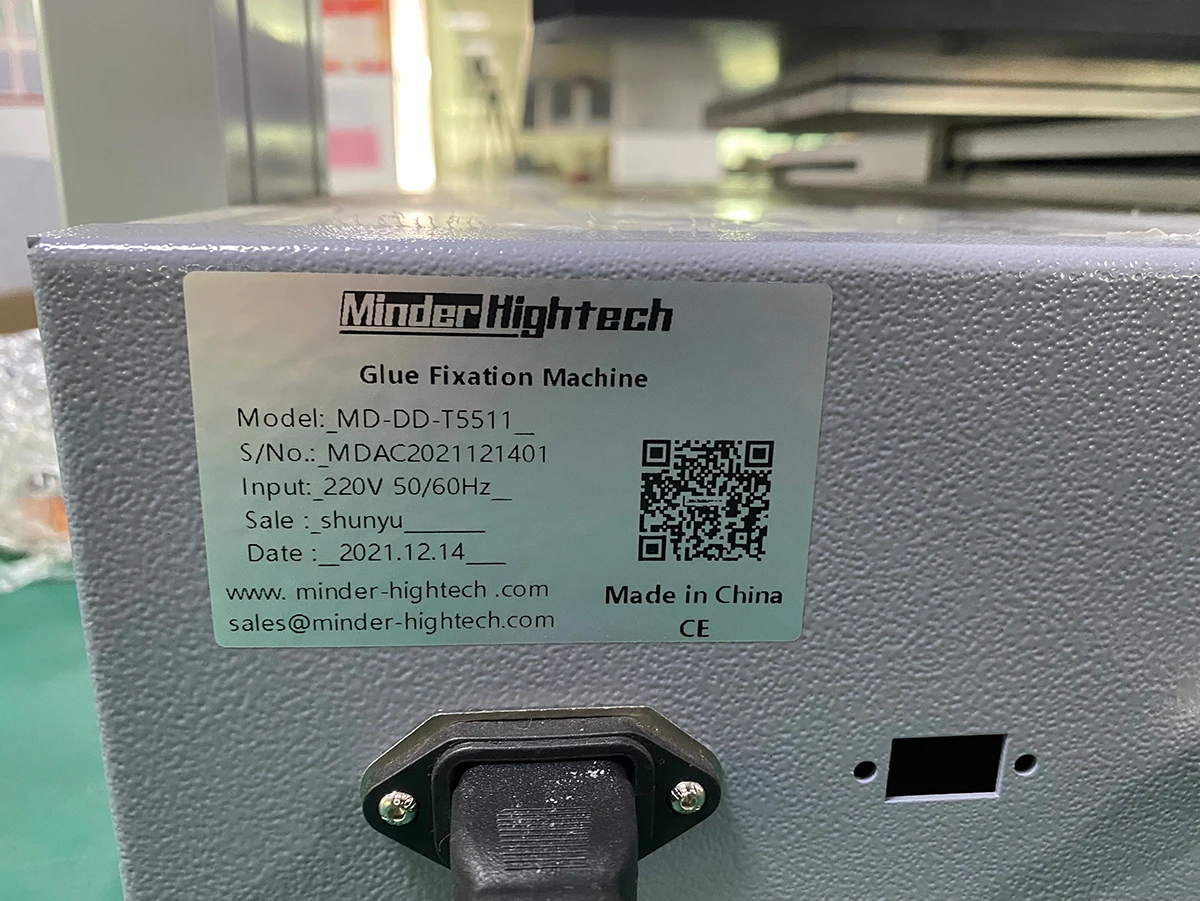 MD-DD-T5511 Macchina per il fissaggio della colla per la linea dei pacchi batteria