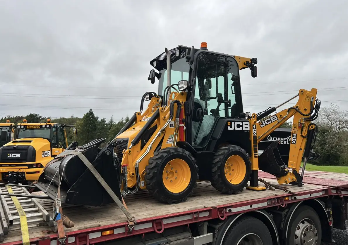 Used and New 4 Ton 50hp 70 80 90 140HP JCB 1CX Backhoe Loader for Farm and Construction Work Best prices
