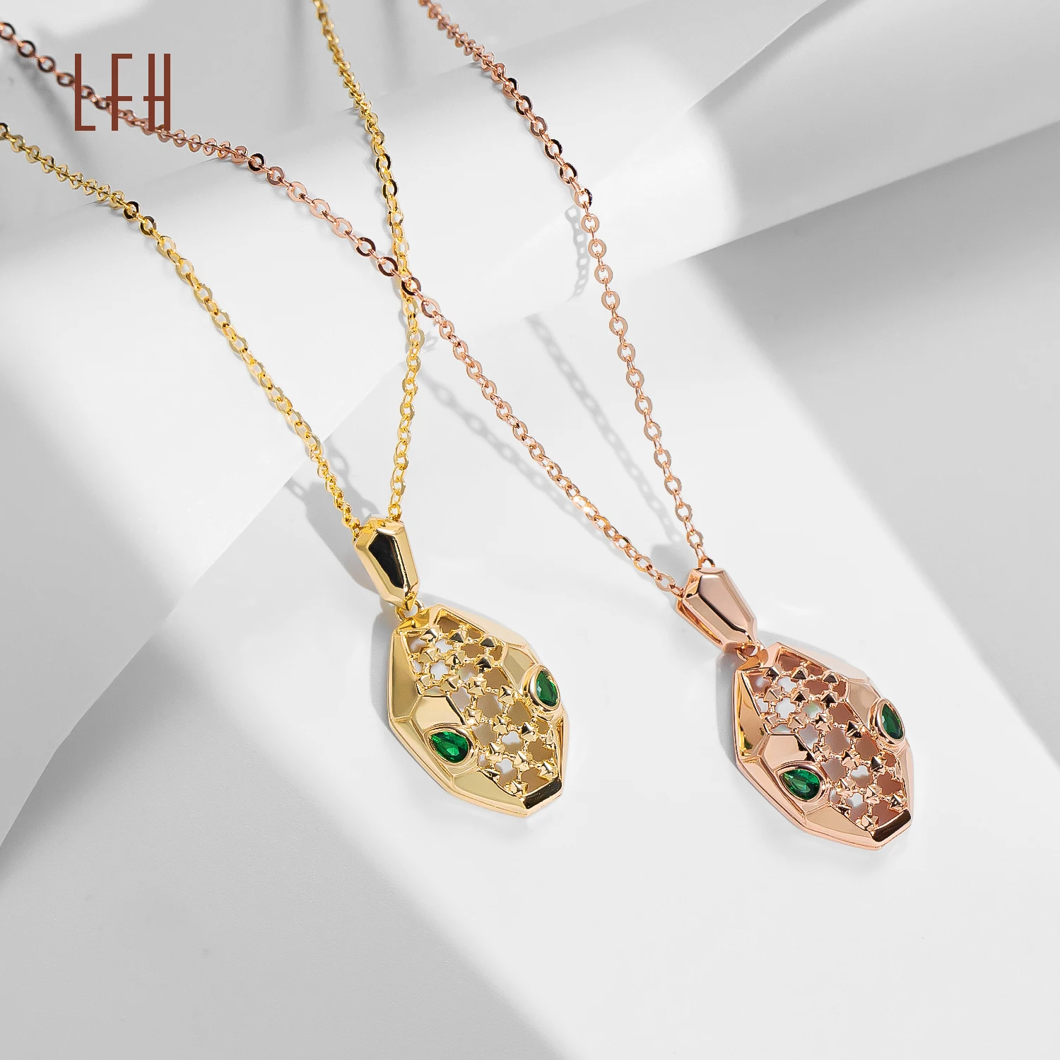 18k Saudi Gold Serpentine Pendant Necklace - Unique Fashion 