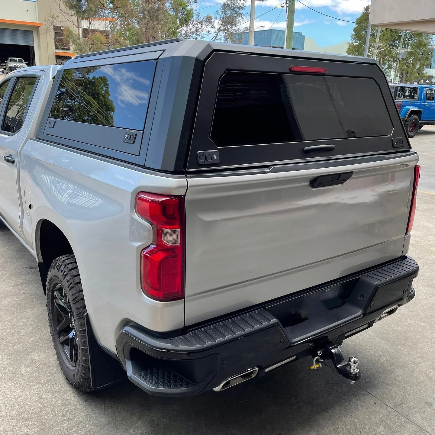 4x4 Truck Body Kit Customized Hard Manganese/Aluminum Canopy for Chevrolet Silverado HD 1500 2500