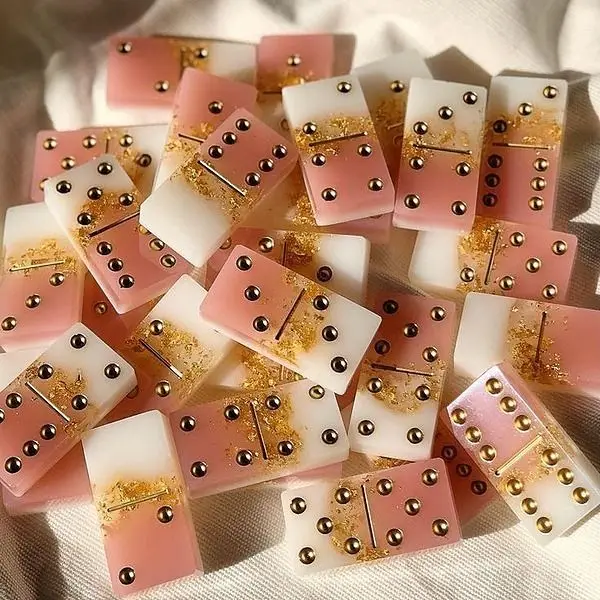 High Quality Resin Epoxy Large Size Resin Dominoes 28 Piece Set with Bag Natural Dominoes Sets Black Numbers Kids Outdoor Games