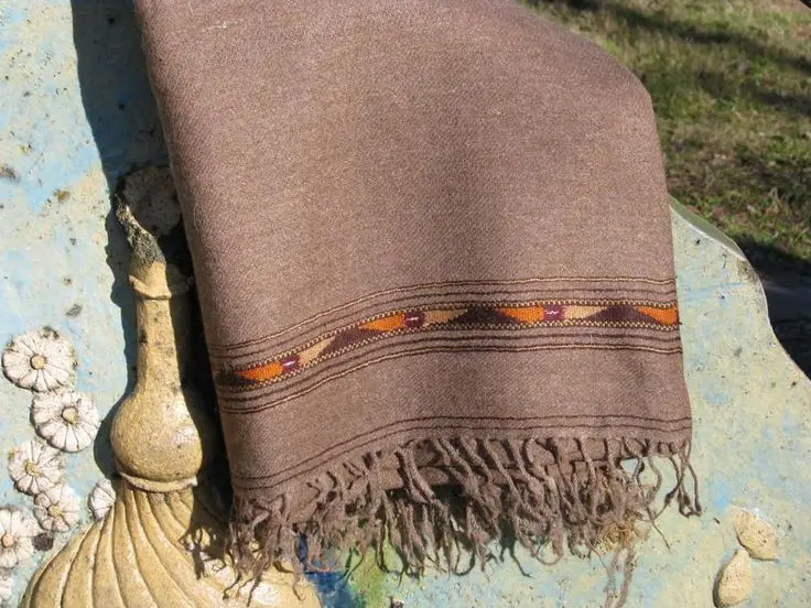 NatureBuz Scialle Coperta Pashtun Pride In Pura Lana Spessa Fatto A Mano - Stile Tribale Afgano, Dimensioni 137x284 Cm
