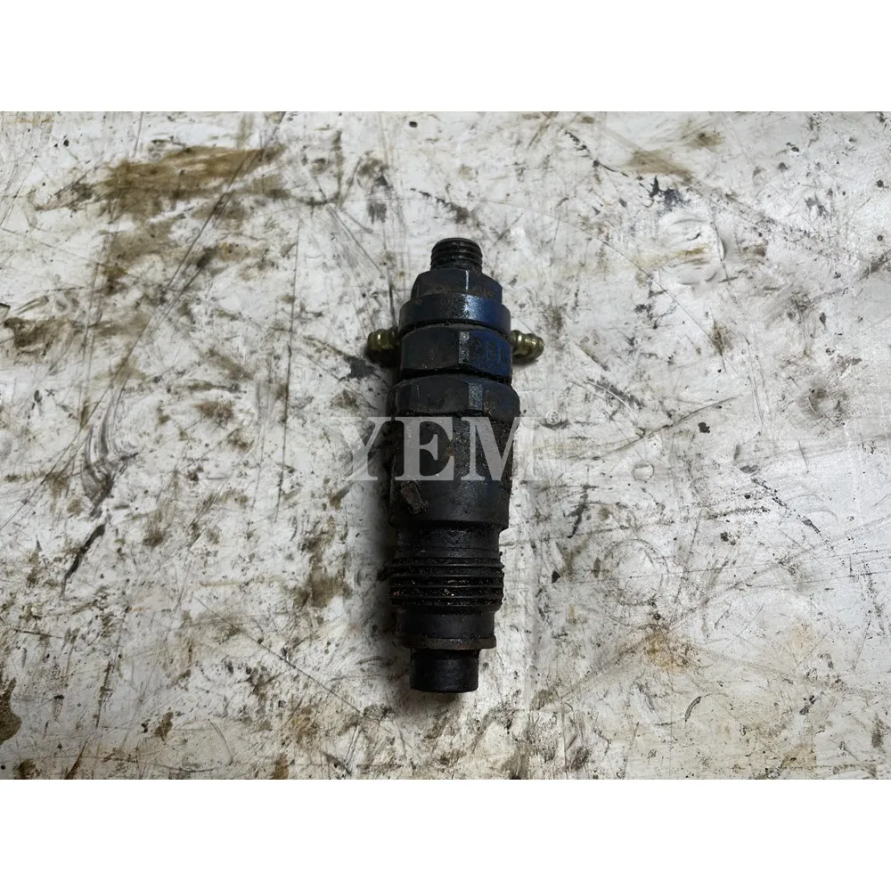 V1702 Fuel Injector Assy for Kubota 2