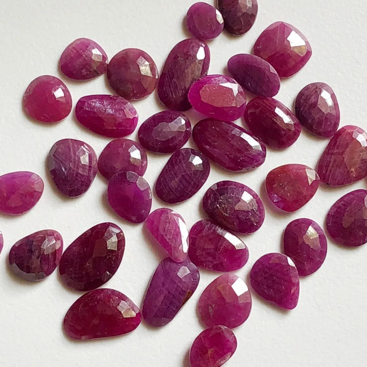 Wholesale Trendy Elegant Natural Crystal Ruby Cabochons DIY Gorgeous Loose Stones Oval Cut Fabulous Flat Back Rose Cut Gems Red