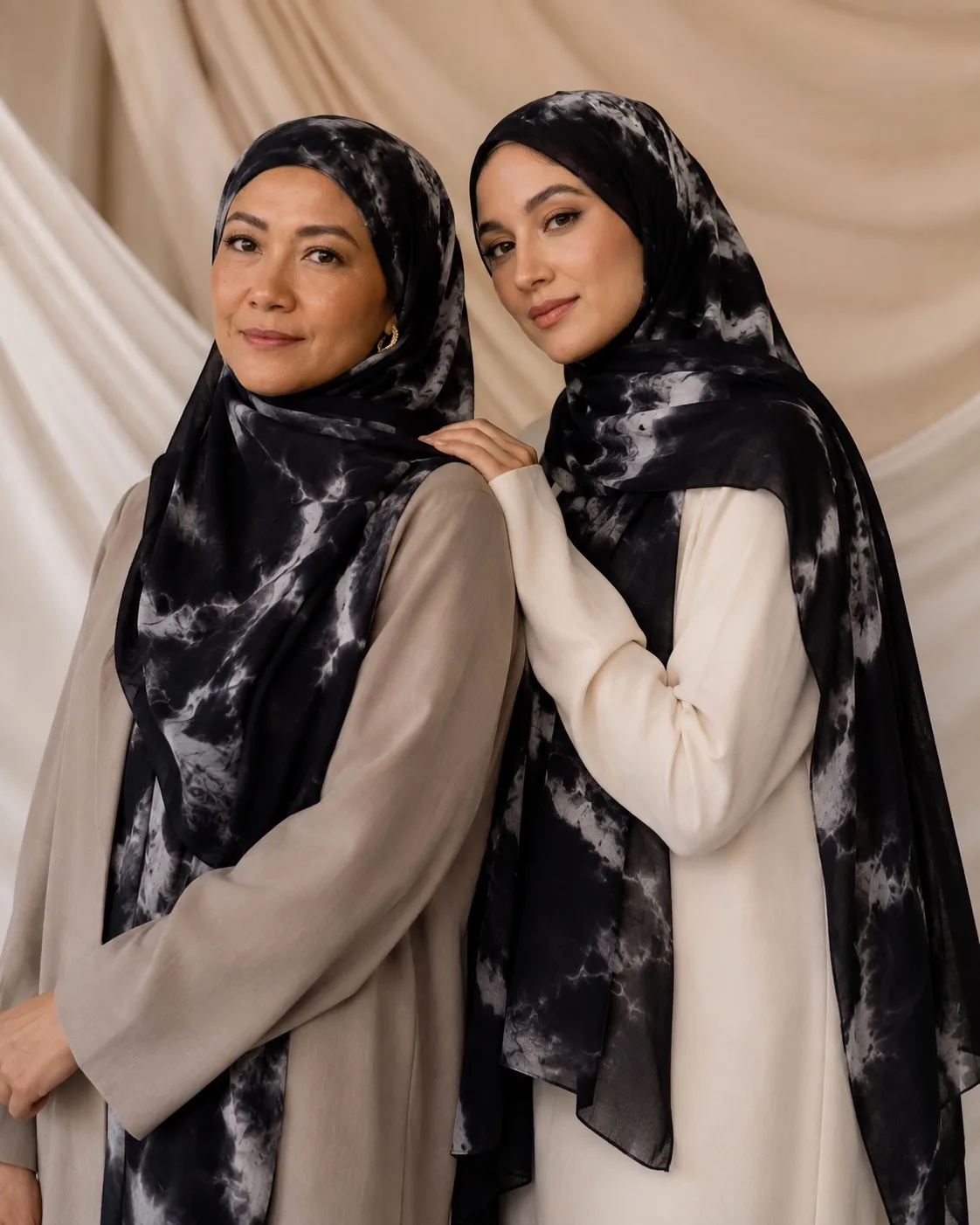 Custom Printed Modal Hijab Tie-Dye Noir view 3