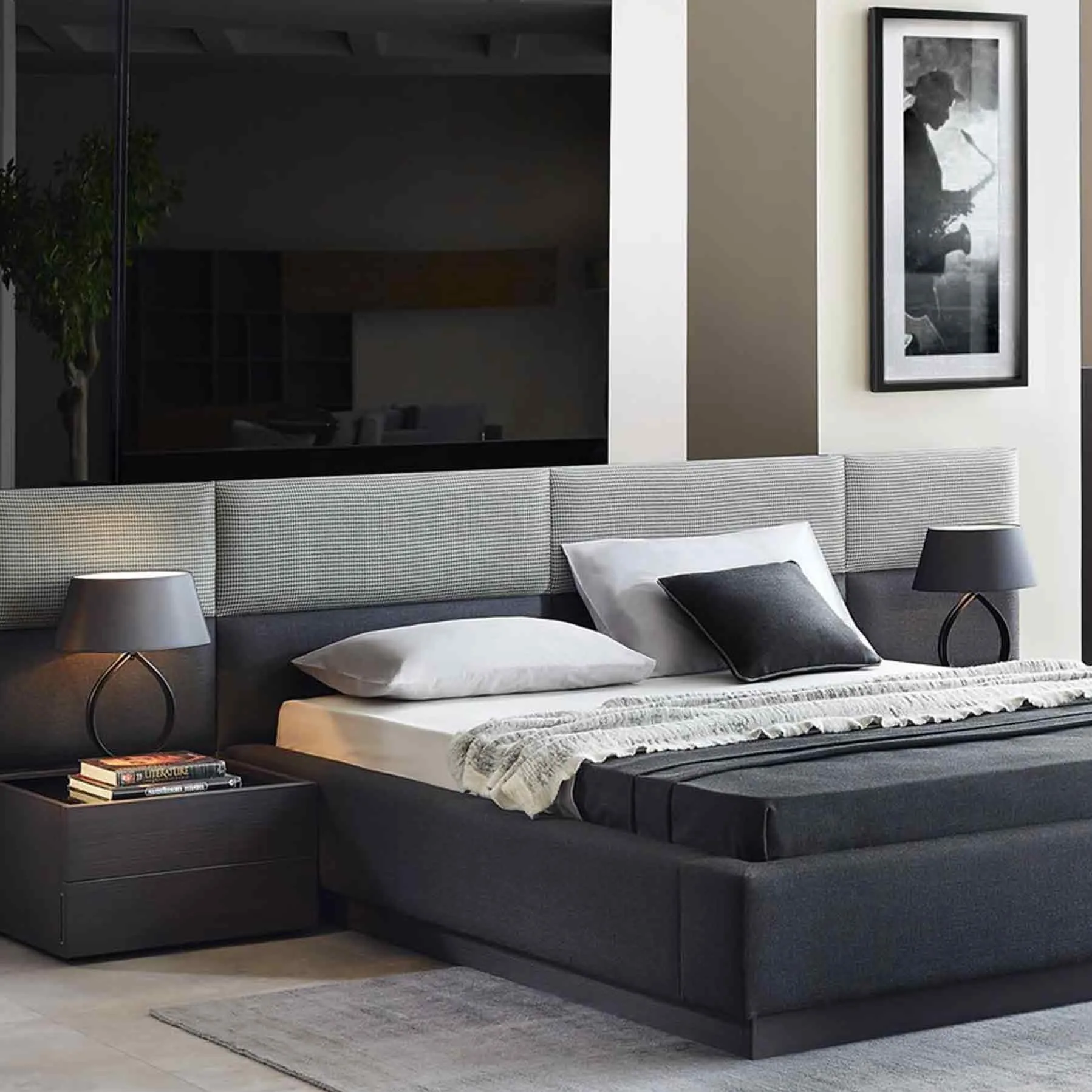 Hotel Furniture Set Modern Luxury Upholstered Solid Frame Bed With ...