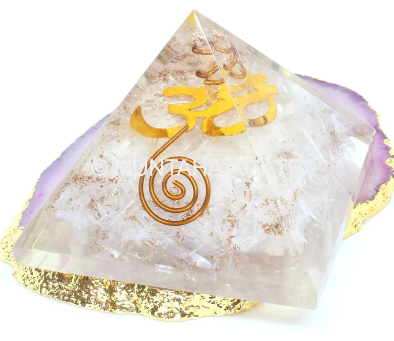 Piramide Di Orgone Con Guglia Energetica In Quarzo Trasparente