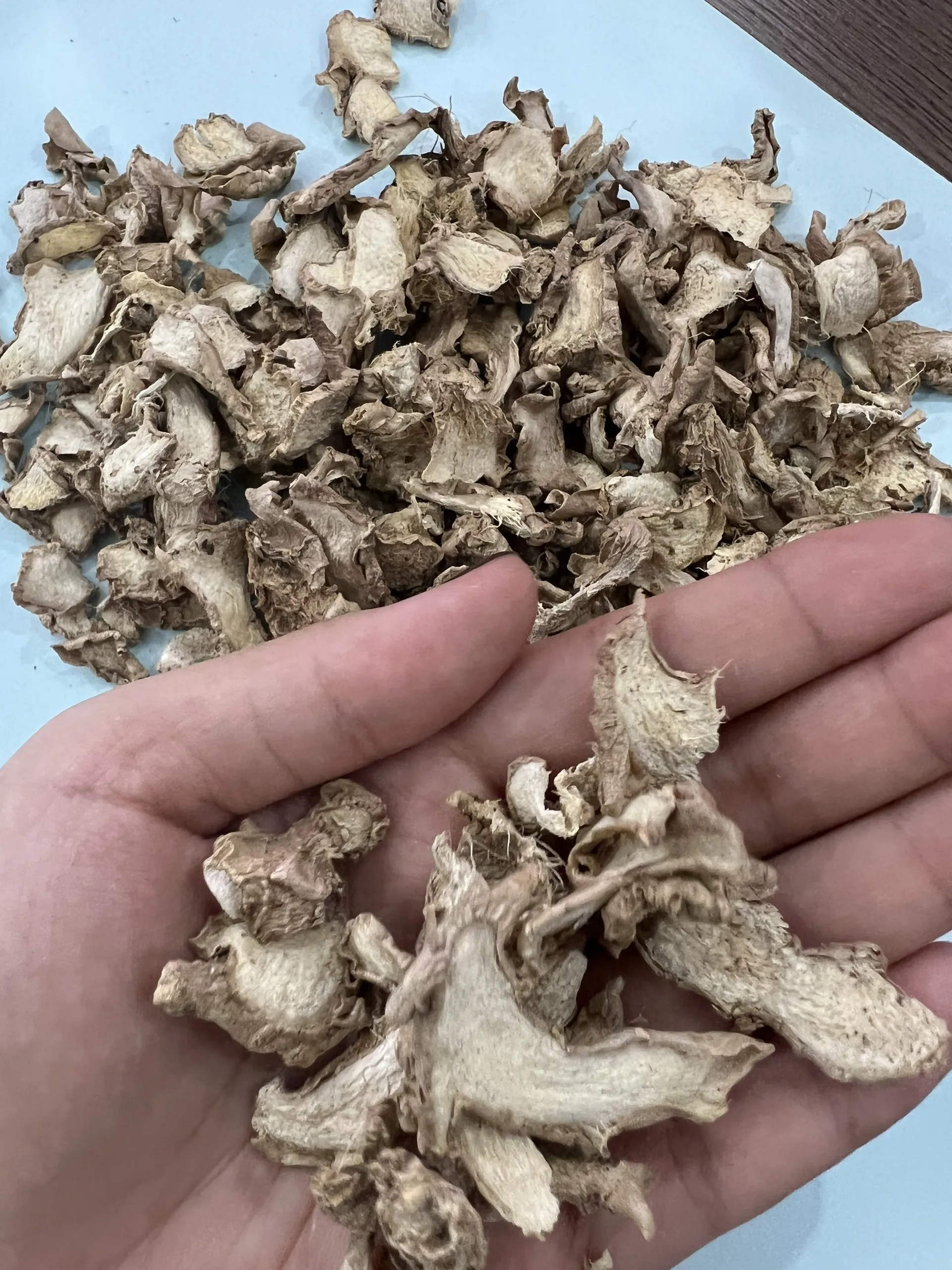 Сушеный имбирь по лучшей цене, лучший выбор из Вьетнама [горячая Распродажа] для продажи