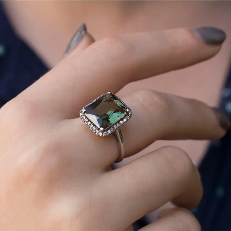 2023 Latest New Design Ring With Octagon Cut Green Tourmaline & Diamond Ring 18k Solid Gold Wedding Engagement Rings for Women