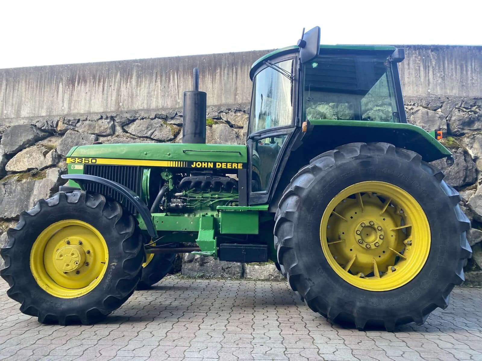 中古ジョンディーリー3350トラクターキャビン付き良質状態