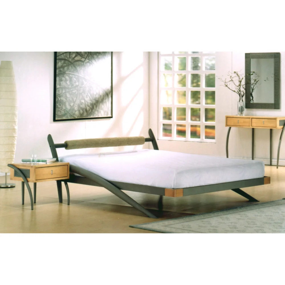 Factory Price Dream Queen Metal Bed Frame Bed With Cushion Villa Bed