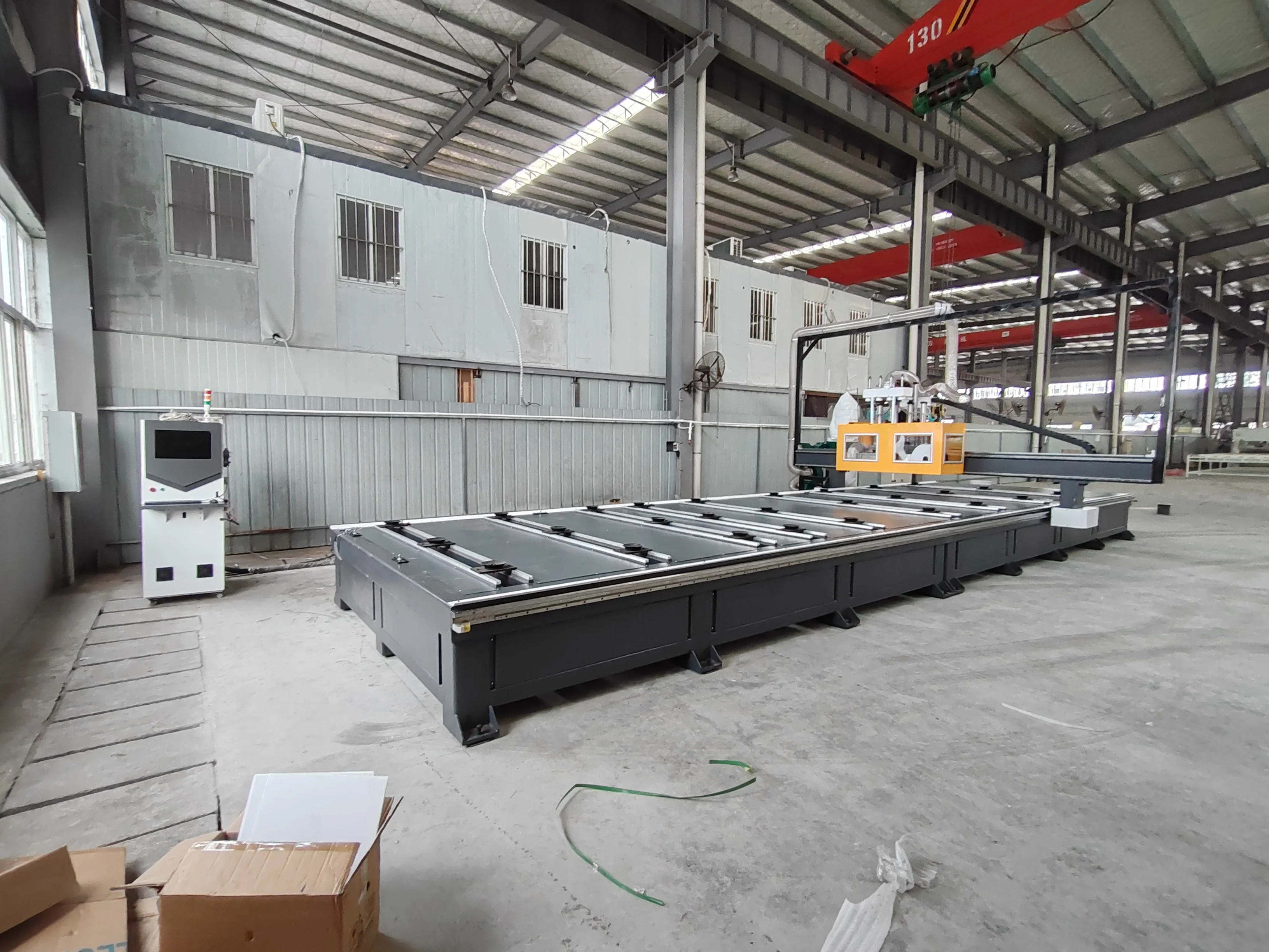 SUNTEC. XPS EPS OBS SIP Composite Panel Cutting 5 Axis  Cnc Router Machine with Saw