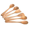 Natural wood grain (each piece may vary slightly)