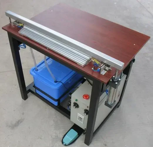 Tissue Paper Pedal Type Water-cooled Sealing Machine details