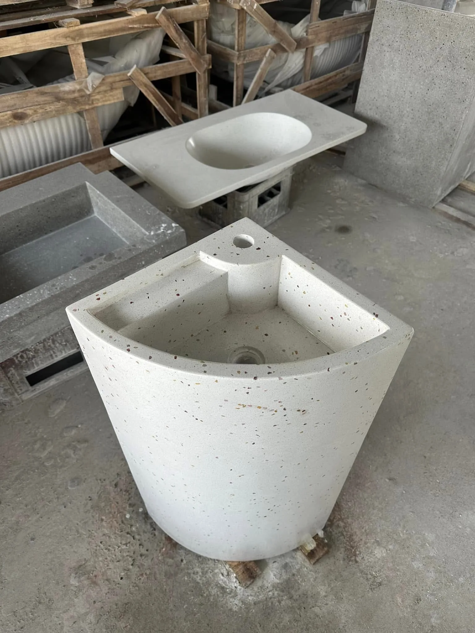 Easy-to-Assemble Modern Design Wall-Hung Concrete Sink Wash Basin for Garage, Shed, Laundry Room, Bathroom, or Patio Use.
