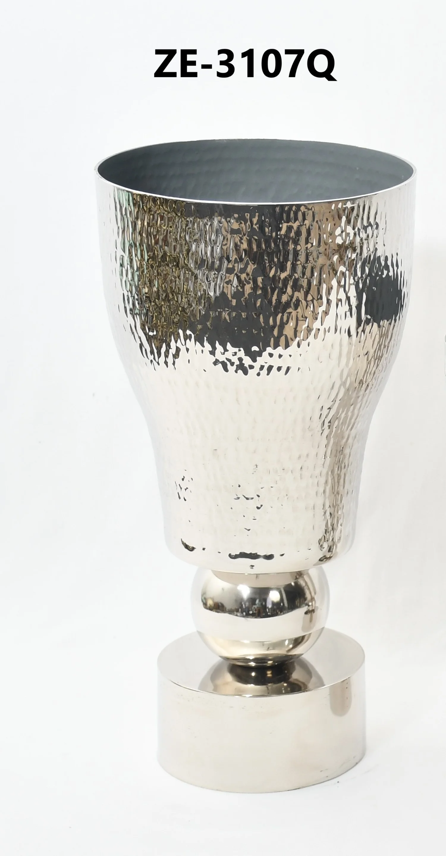 Interior Decorating Luxury Silver Centerpiece Vase Modern Metal Flower