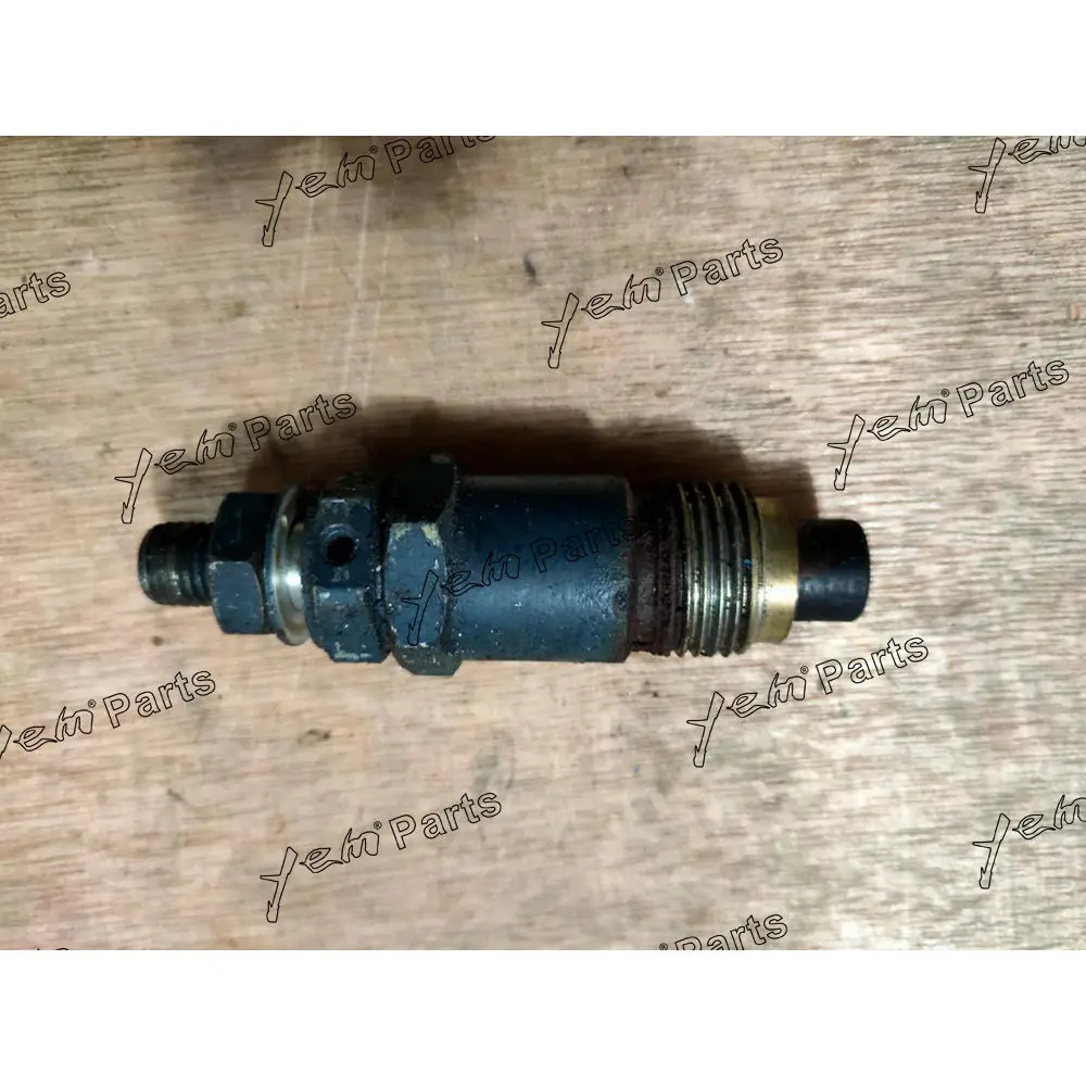 Z600 Fuel Injectors for Kubota Forklift Excavator Skid Steer Aftermarket Parts