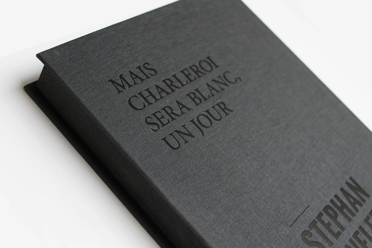 Custom High Quality A4 Size Hardcover Book Printing Fabric Cloth Book Cover Printing Book Services
