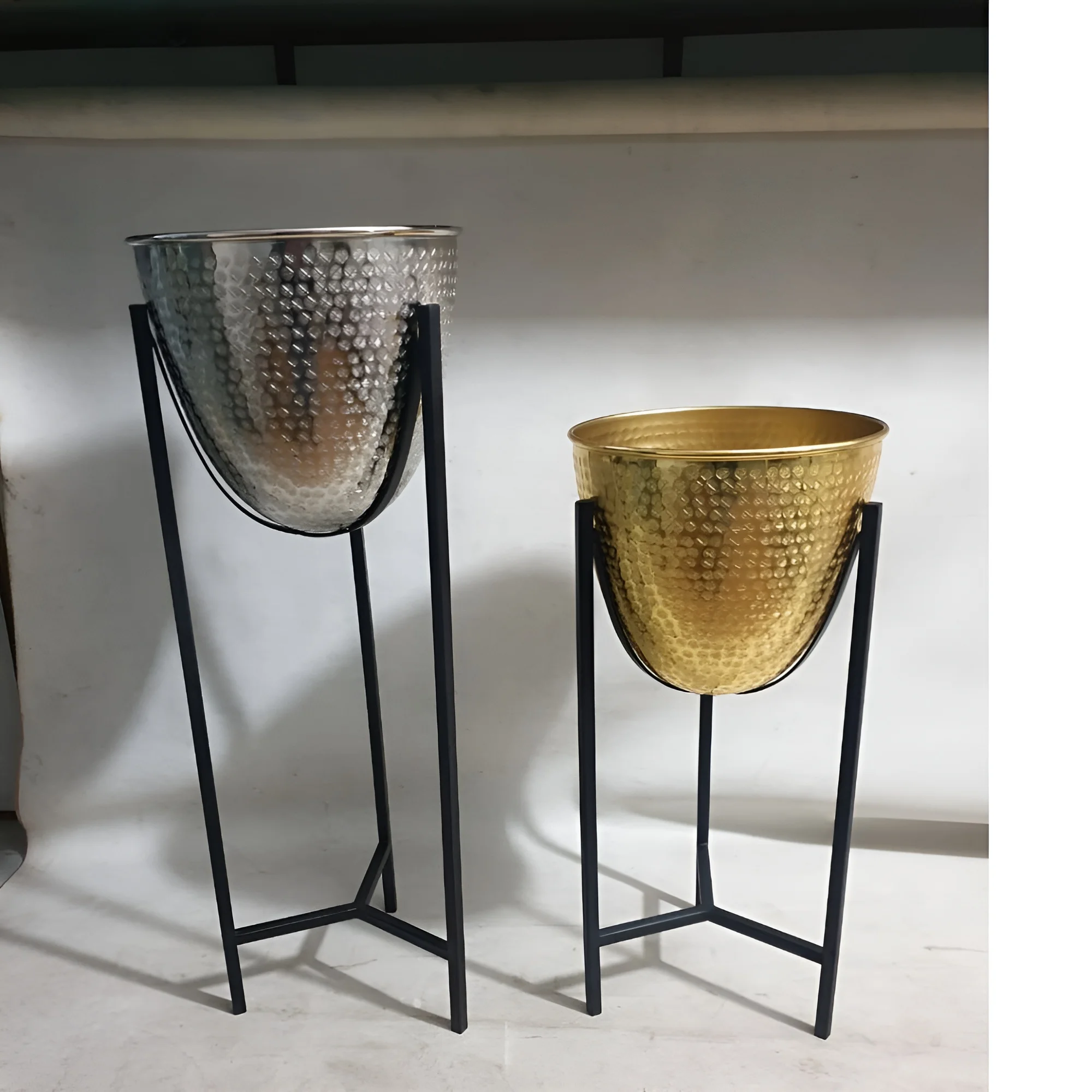 Low Price Contemporary Metal Planters Customized Large Outdoor Garden Planter Corten Steel Iron Planter Box 2024