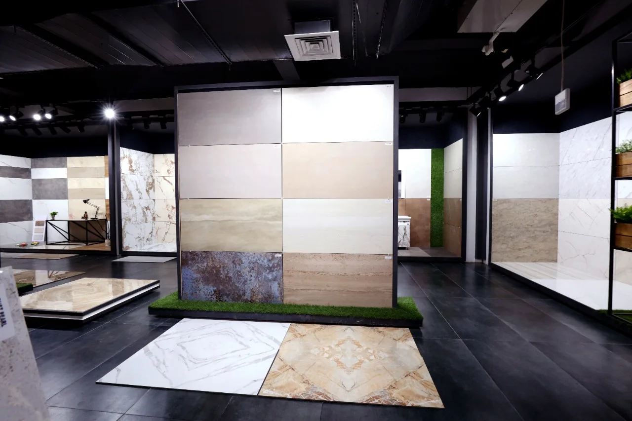 HIGH QUALITY GLAZED POLISHED PORCELAIN FLOOR TILES NEW DESIGN ONYX BIANCO 600X600 600X1200 800X800 MM MADE in INDIA