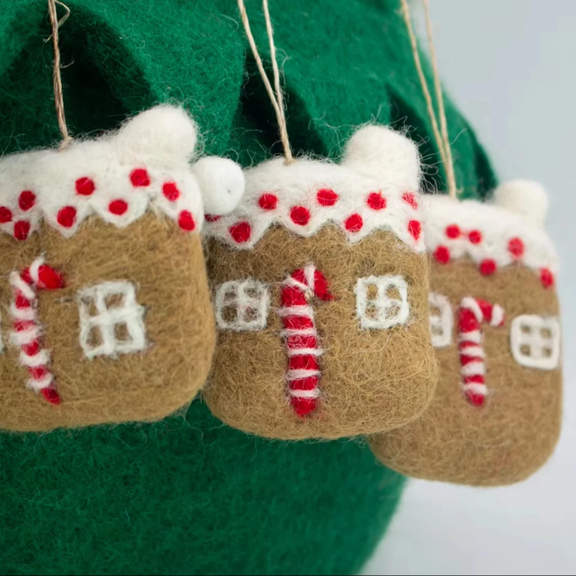 7厘米姜饼屋羊毛毡制纯手工毡制产品尼泊尔工匠环保新西兰羊毛| Alibaba.com, image size:1125x1125