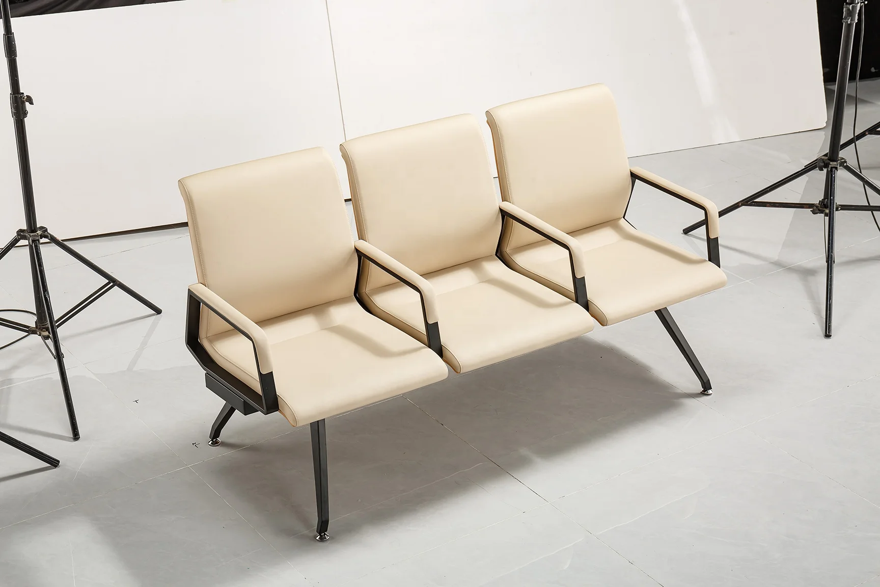 Healthy Material Durable Eco-Friendly PU Cushion Comfort Density Foam Hospital Medical Furniture Reclining Infusion Chair Usb 3