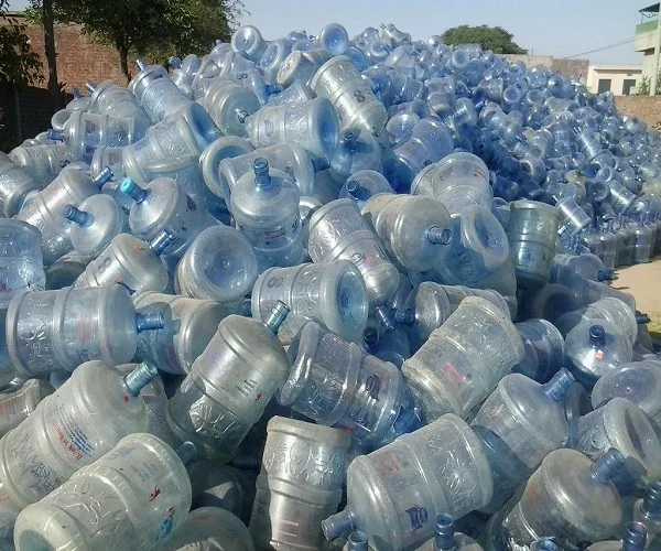 Factory Cold and Hot Washed Pet Bottle Flakes/ Plastic Pet Scrap/Clear Recycled Plastic Scraps