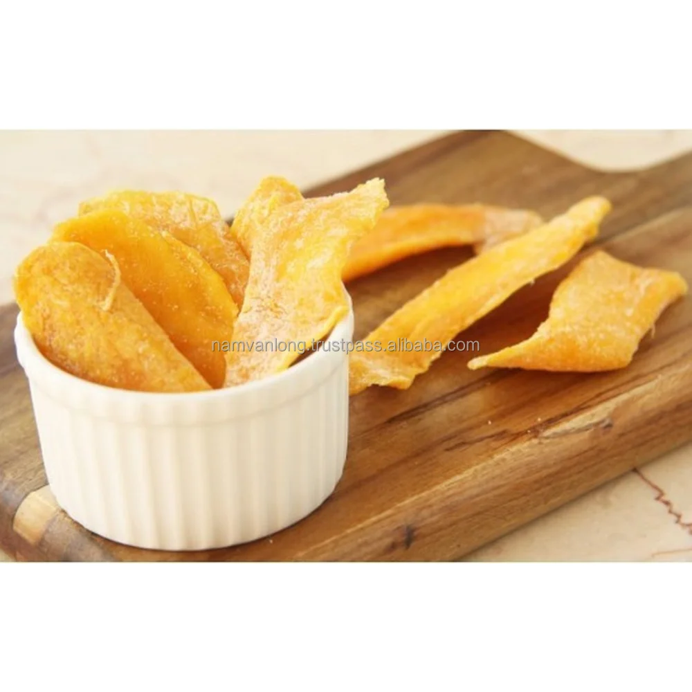 Сублимированное манго кусочки. Манго сушеные 200гр. Манго сушеное 500гр тайское. Сушеный манго на тарелке. Блюда с манго.