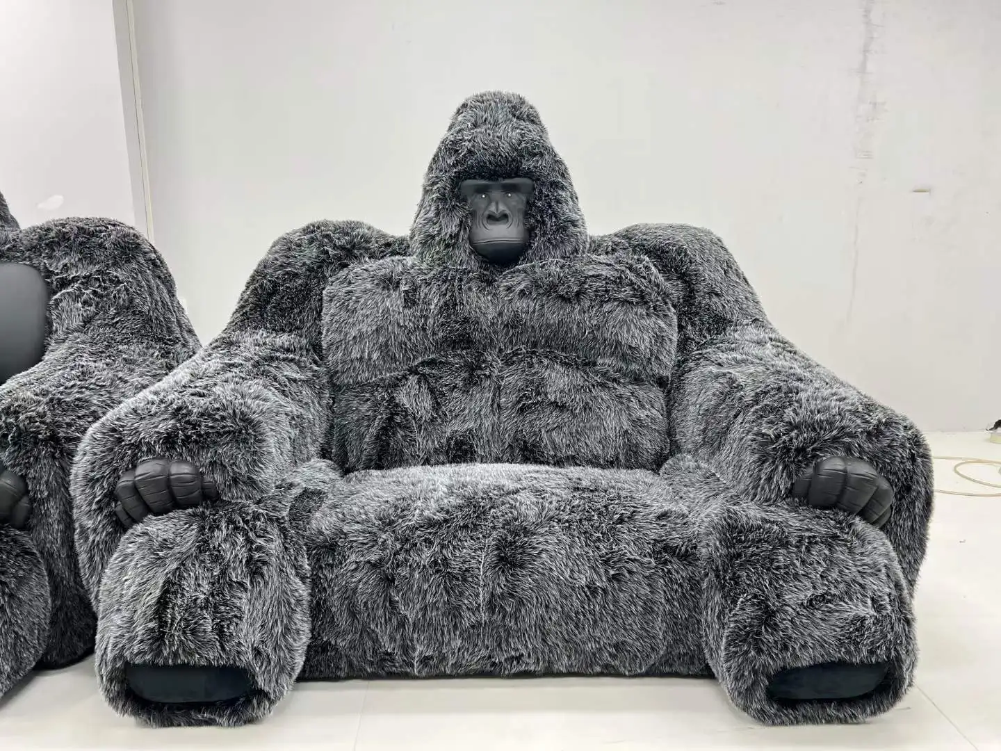 大きなゴリラのぬいぐるみ リビングルーム家具大型ゴリラキングスタイルソファ椅子
