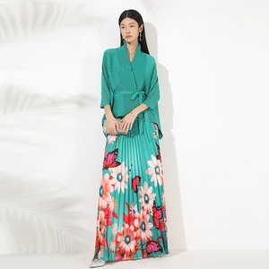 Women Clothing Wholesale Fashion Pleated Ladies Dress Polyester Casual Miyake Top and Printed Skirt Two Piece Set